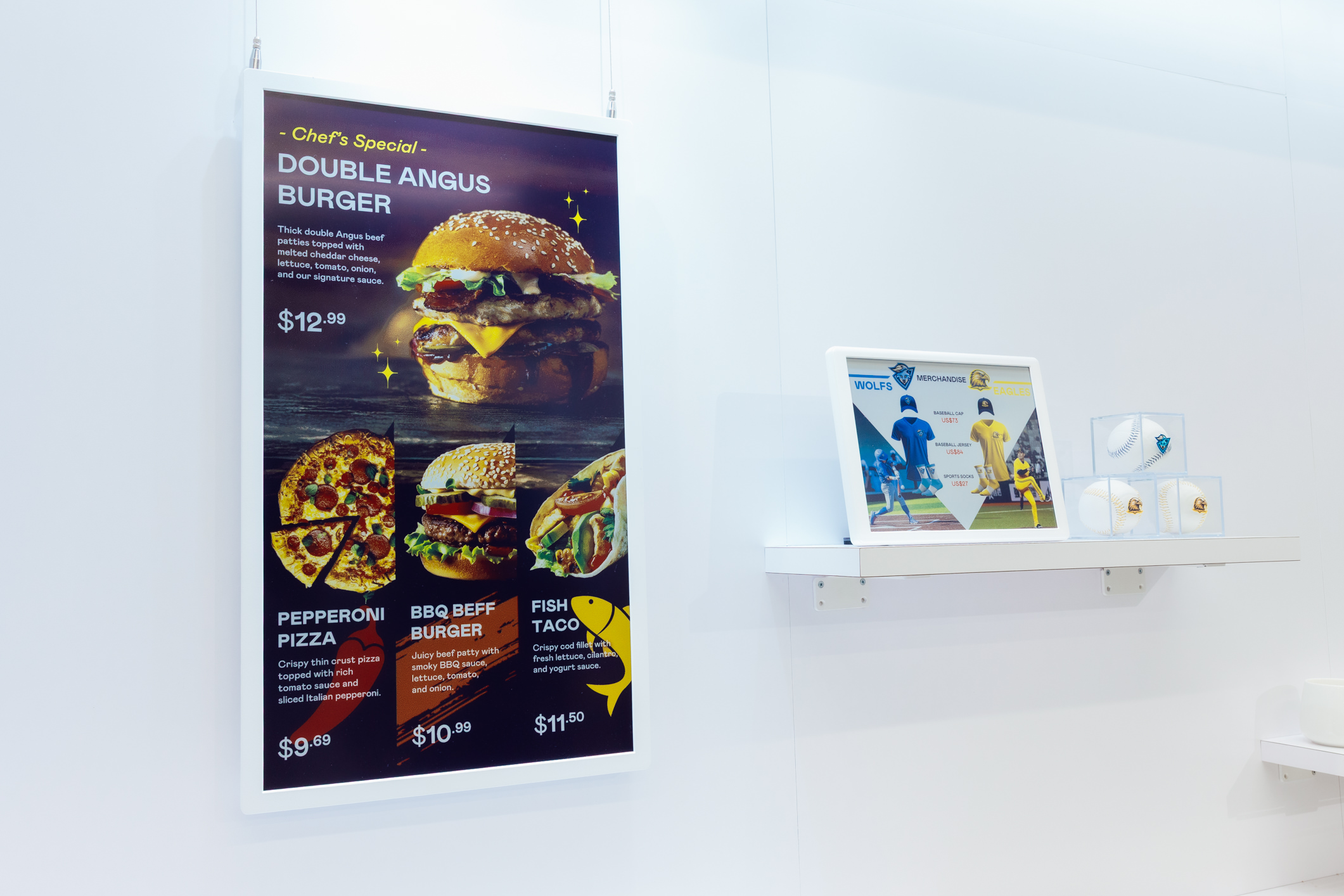 达擎开发的低功耗、全彩的aecoPost电子纸解决方案，仅在更新画面时需要微量的电力驱动，无需布建电线的便捷设计，使其可灵活应用、弹性选择置放处；可搭配aecoTag电子货架卷标解决方案，驱动商店内所有数字广告牌和电子货架卷标，以远程控制实现动态变价，提升门市人员作业效率，并以无纸化落实永续经营目标。